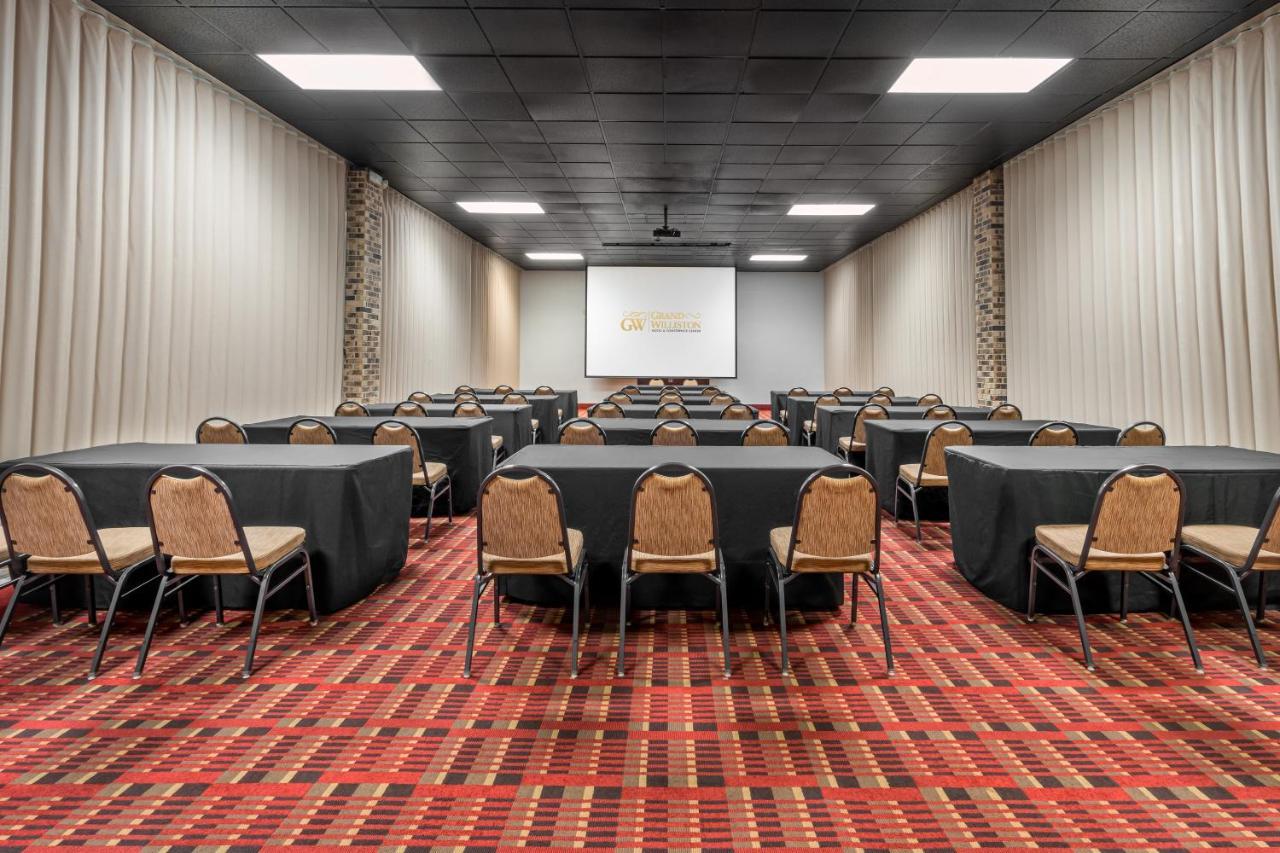 Grand And Conference Center 4*